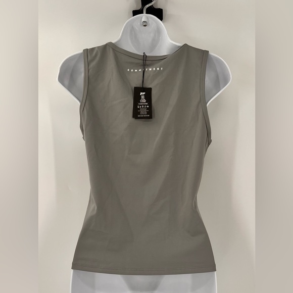 1up workout top - Picture 3 of 3